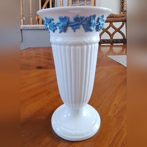 Vintage Wedgwood Etruria & Barlaston piece from the "Queens Ware"